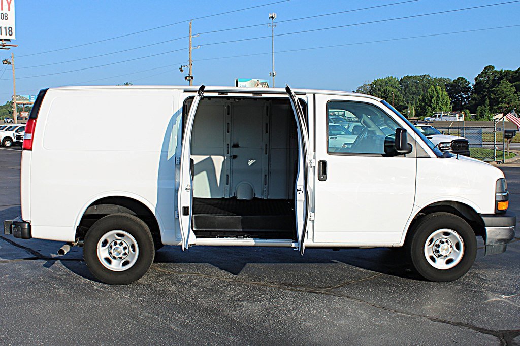 Used 2024 Chevrolet Express 2500 w/ Driver Convenience Package RWD image 8