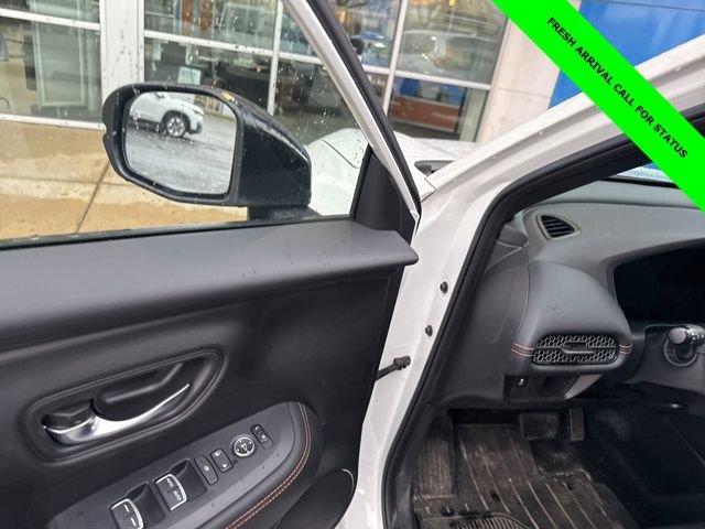 Used 2023 Honda HR-V Sport image 11