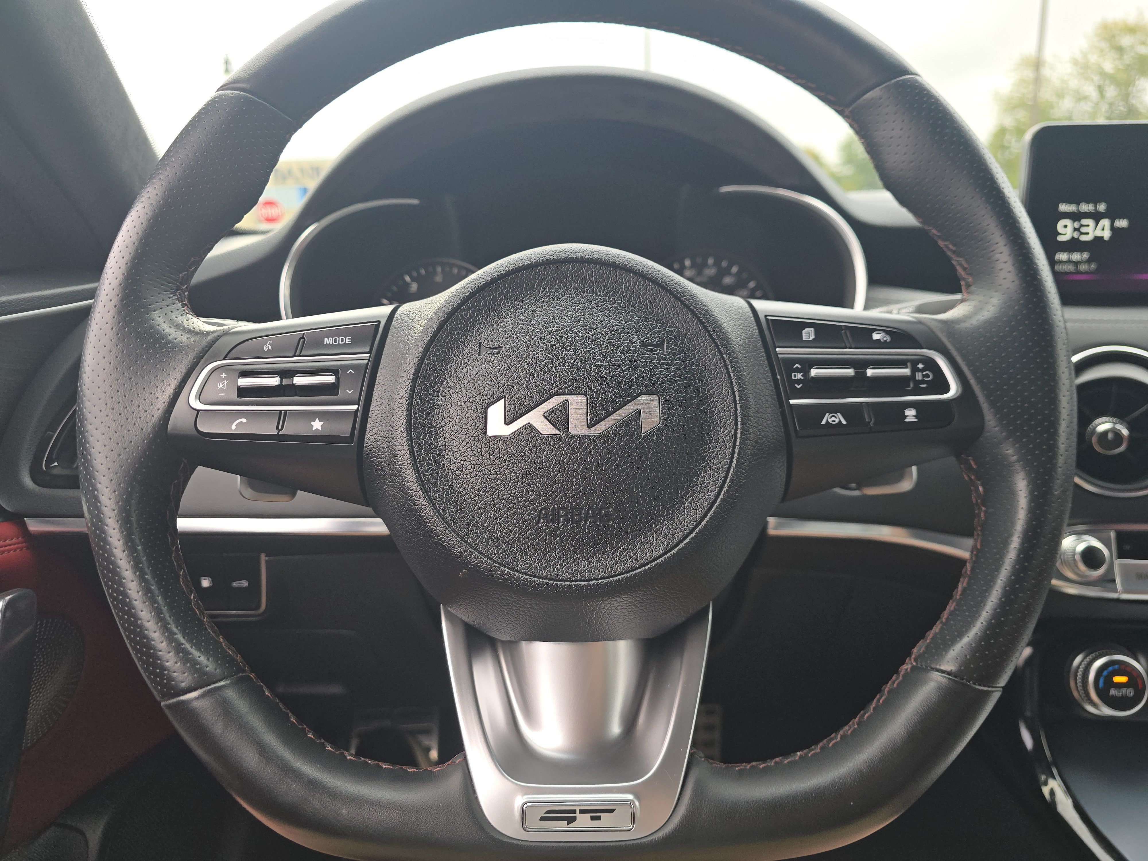 Used 2023 Kia Stinger GT2 RWD image 23