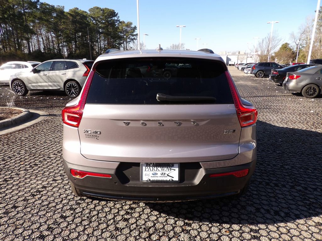 New 2026 Volvo XC40 B5 Core w/ Climate Package AWD/4WD image 7