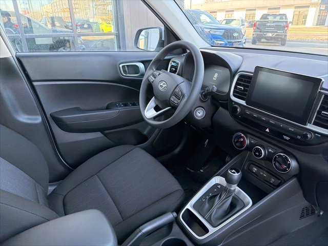 Used 2026 Hyundai Venue SE image 12