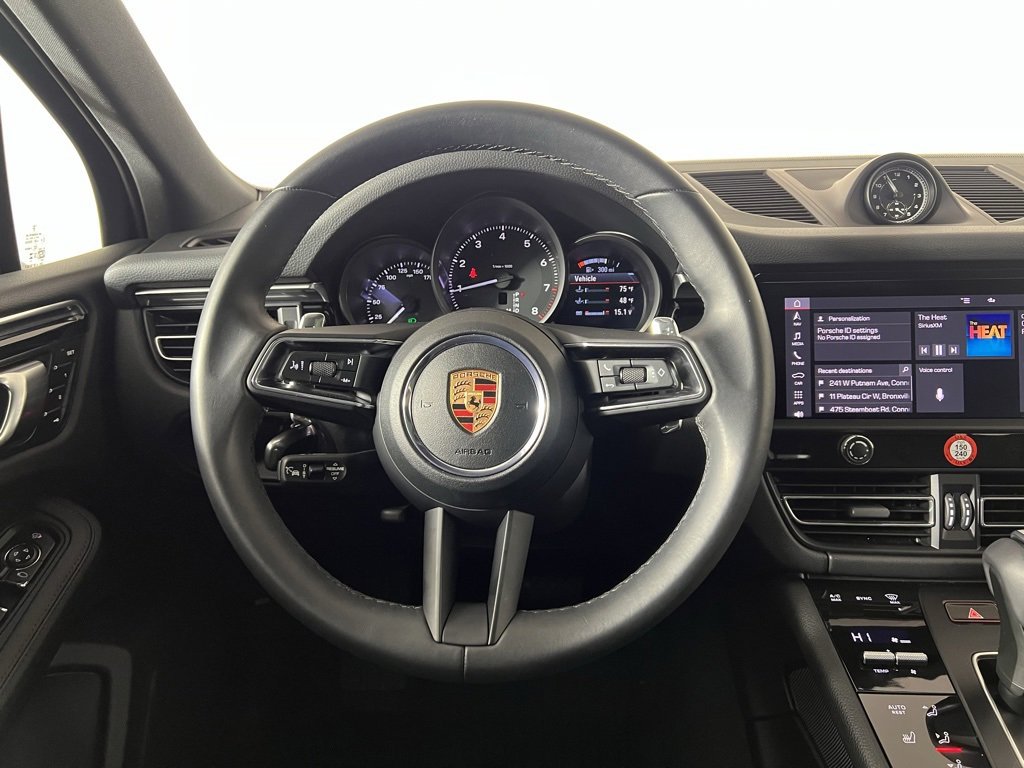 Used 2025 Porsche Macan image 22
