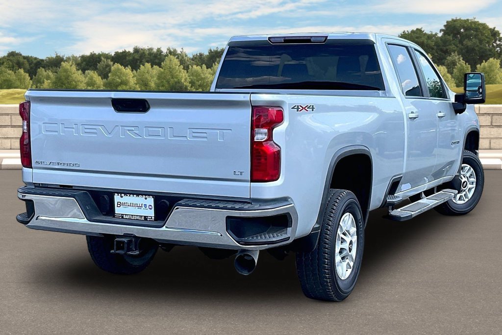 Used 2022 Chevrolet Silverado 2500 LT w/ Convenience Package AWD/4WD image 9
