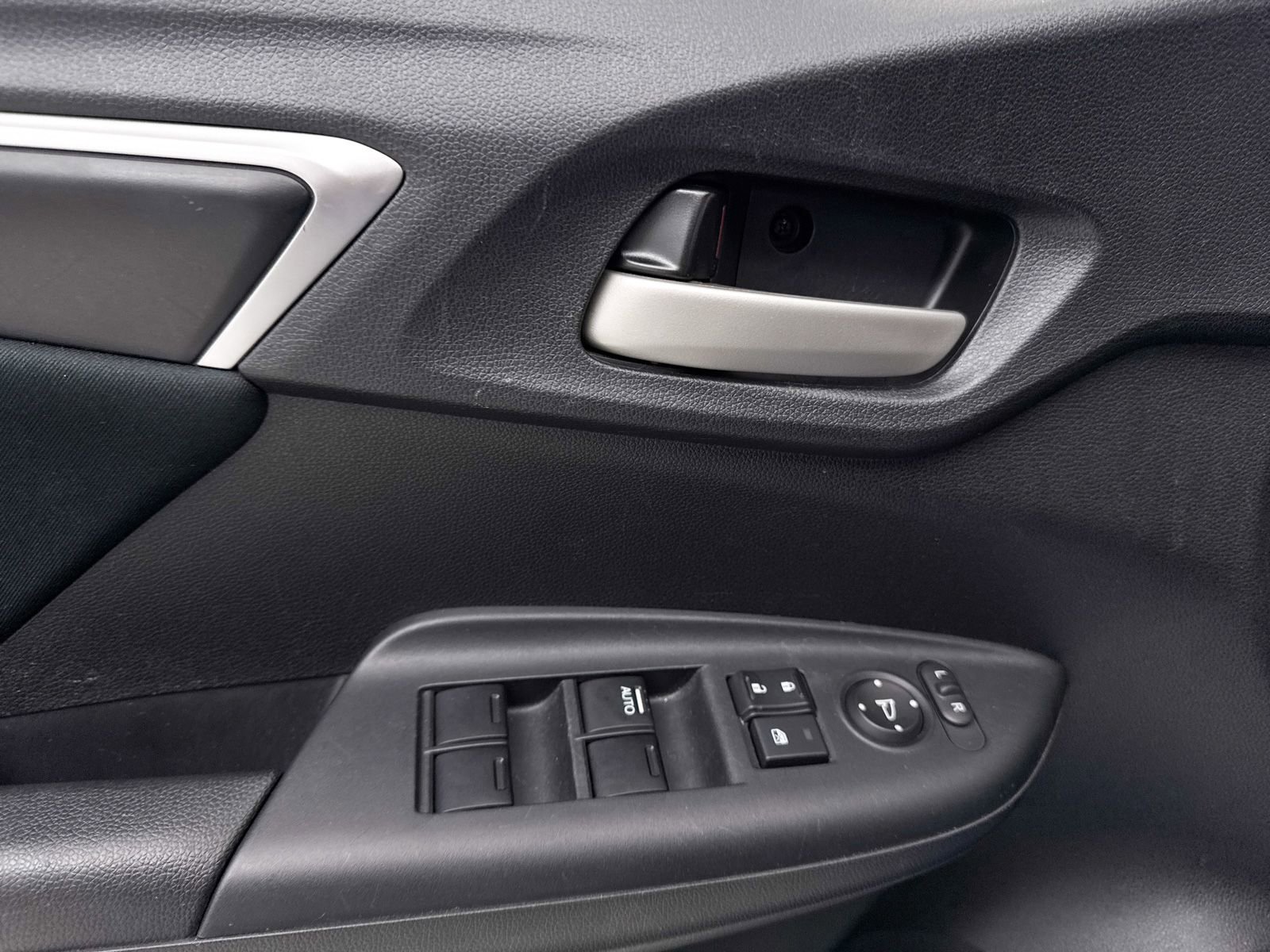 Used 2017 Honda Fit LX image 22