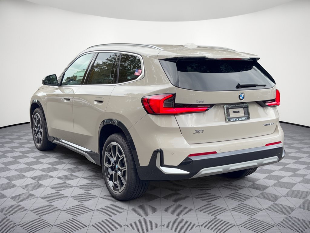 New 2026 BMW X1 xDrive28i w/ Technology Package AWD/4WD image 3