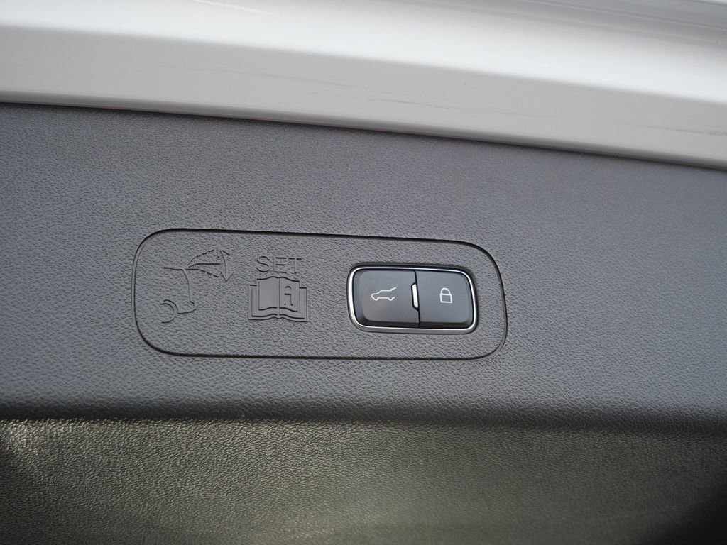 Used 2023 Lincoln Aviator Black Label w/ Dynamic Handling Package image 48