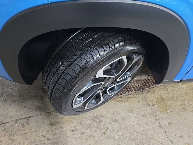 New 2025 Chevrolet Trax RS w/ Driver Confidence Package image 33