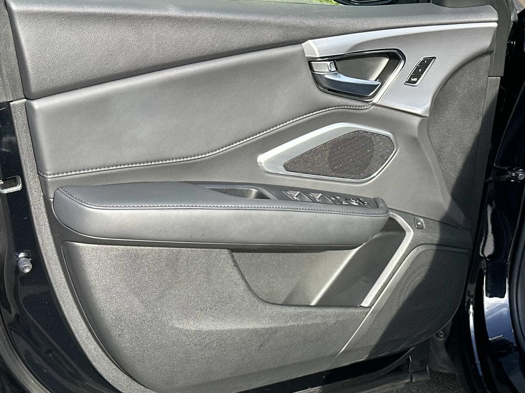 Used 2024 Acura RDX SH-AWD image 18