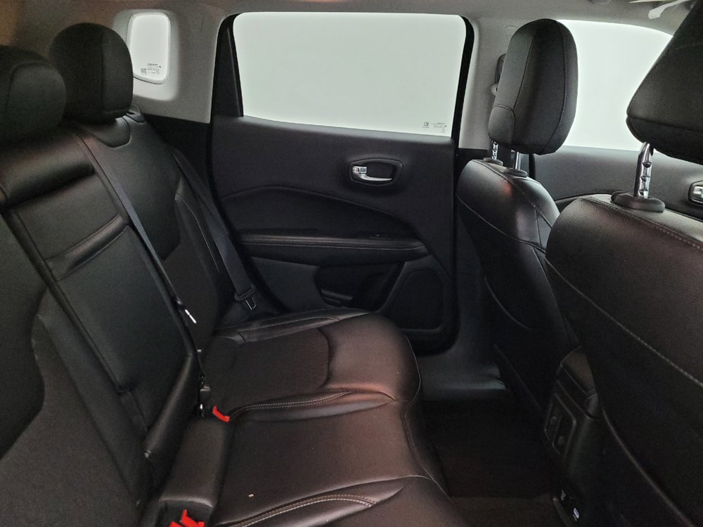 Used 2018 Jeep Compass Latitude w/ Popular Equipment Group FWD image 19