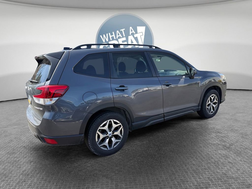 Used 2024 Subaru Forester Premium AWD/4WD image 3