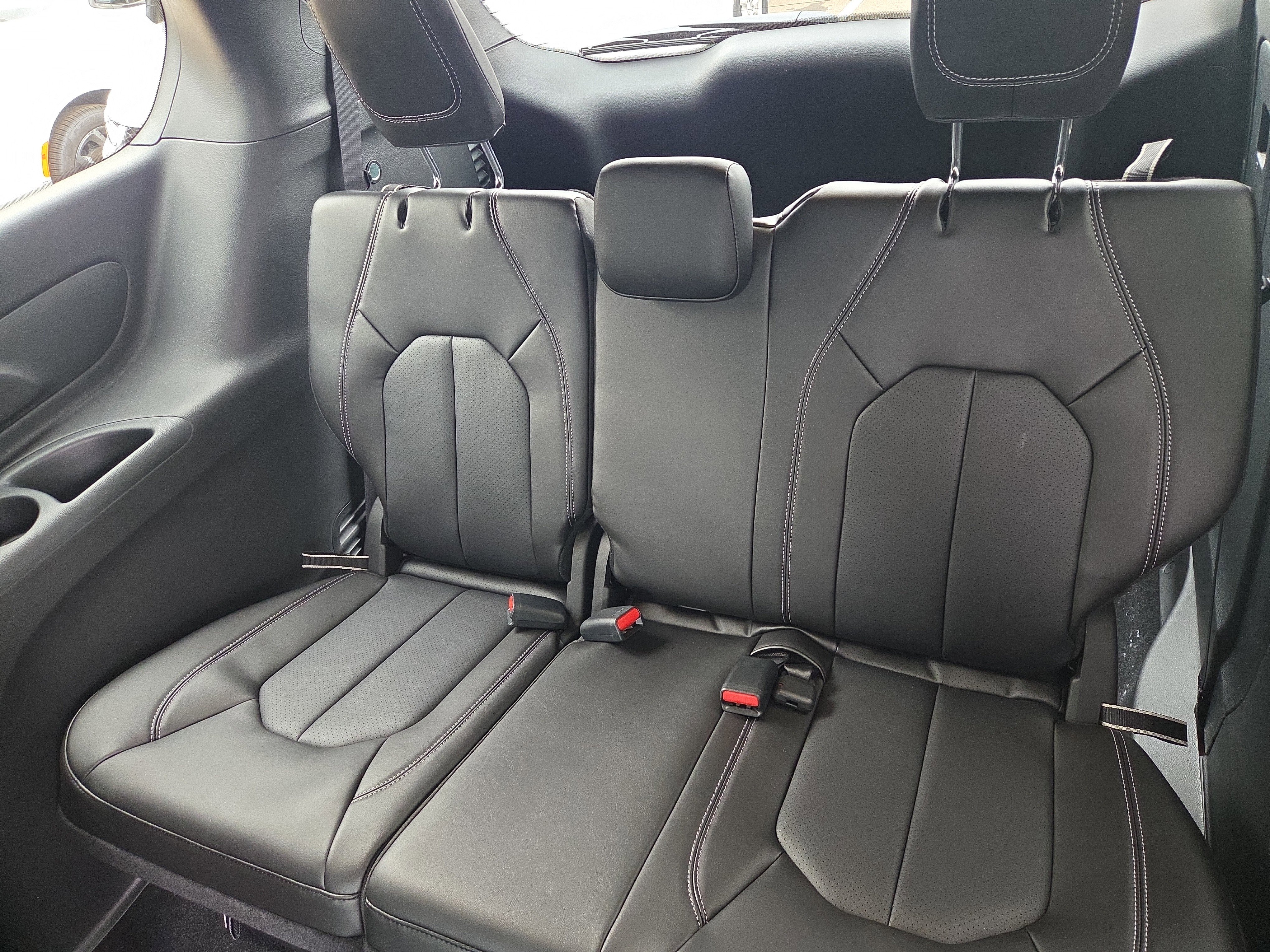 New 2026 Chrysler Pacifica Select FWD image 7