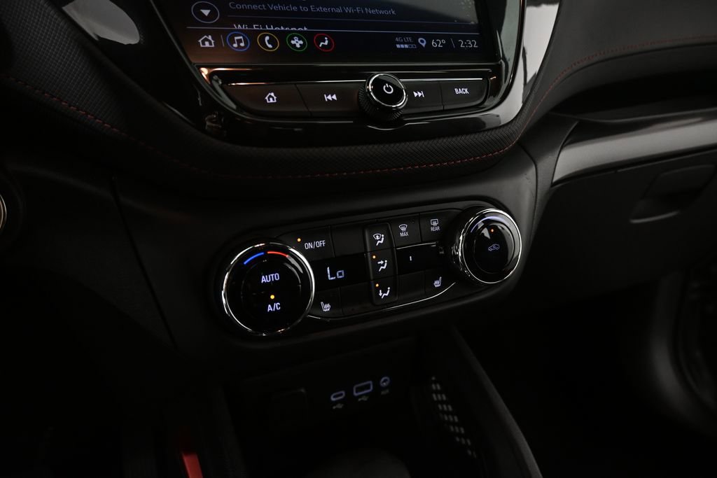 Used 2023 Chevrolet TrailBlazer RS w/ Convenience Package FWD image 14