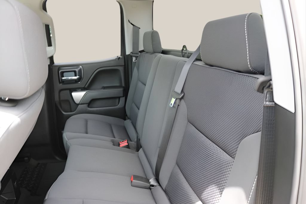 Used 2018 Chevrolet Silverado 1500 LT w/ Texas Edition RWD image 16