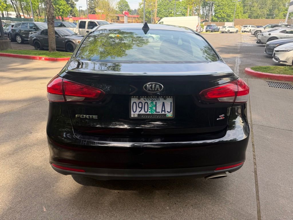 Used 2018 Kia Forte S FWD image 4