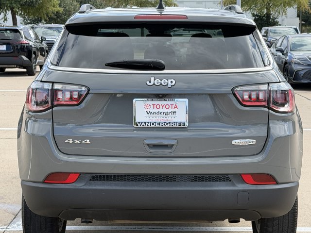 Used 2023 Jeep Compass Latitude w/ Convenience Group AWD/4WD image 5