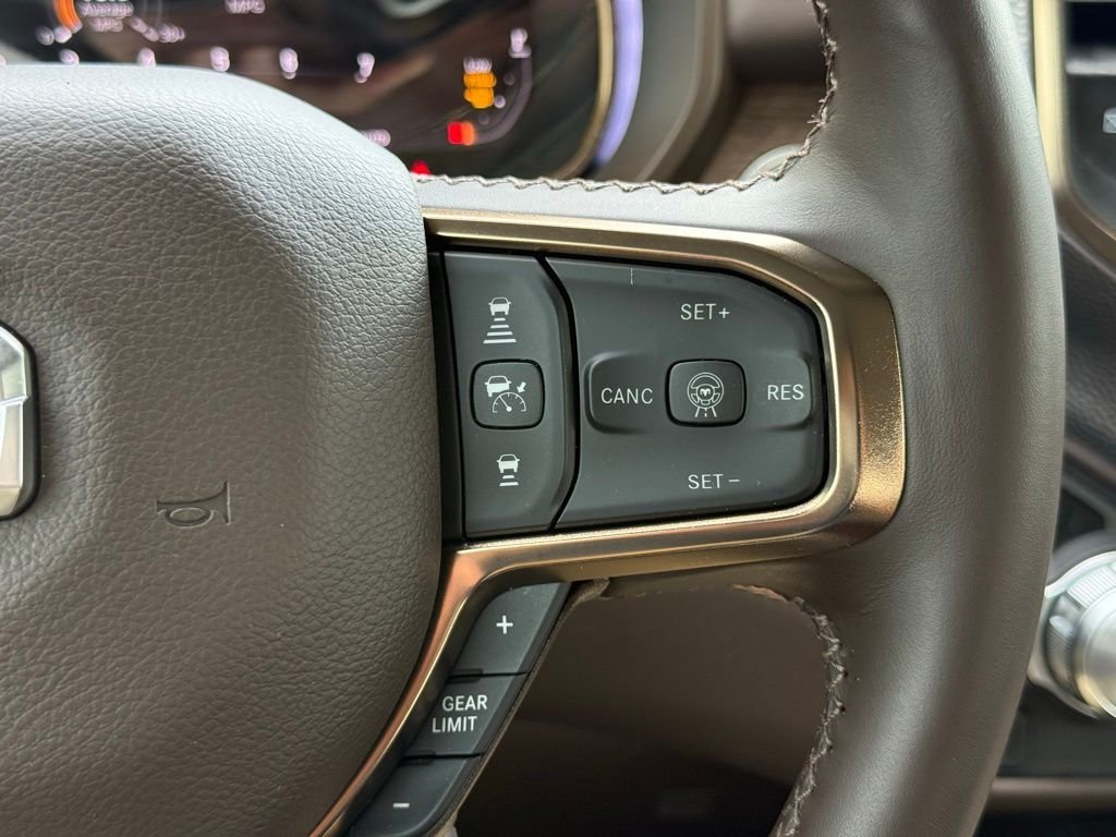 Used 2026 RAM 1500 Limited AWD/4WD image 32