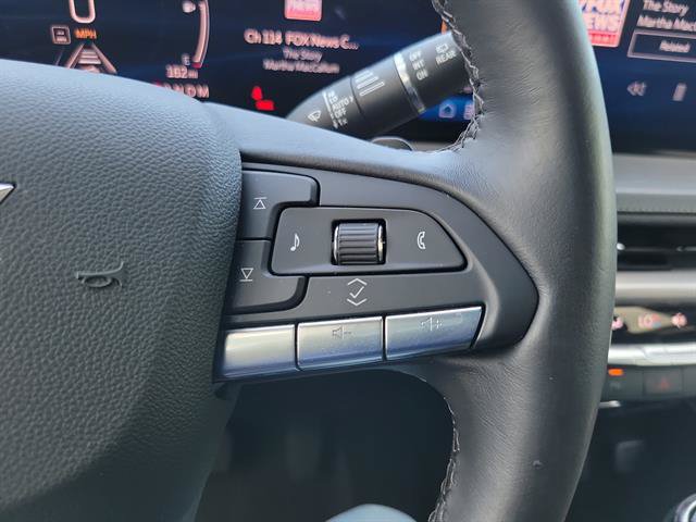 Certified 2025 Cadillac XT4 Premium Luxury FWD image 58