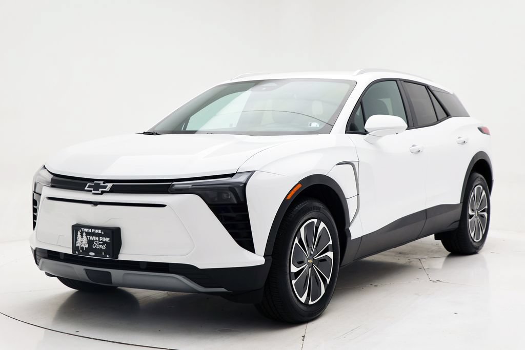 Used 2025 Chevrolet Blazer EV LT AWD/4WD image 2