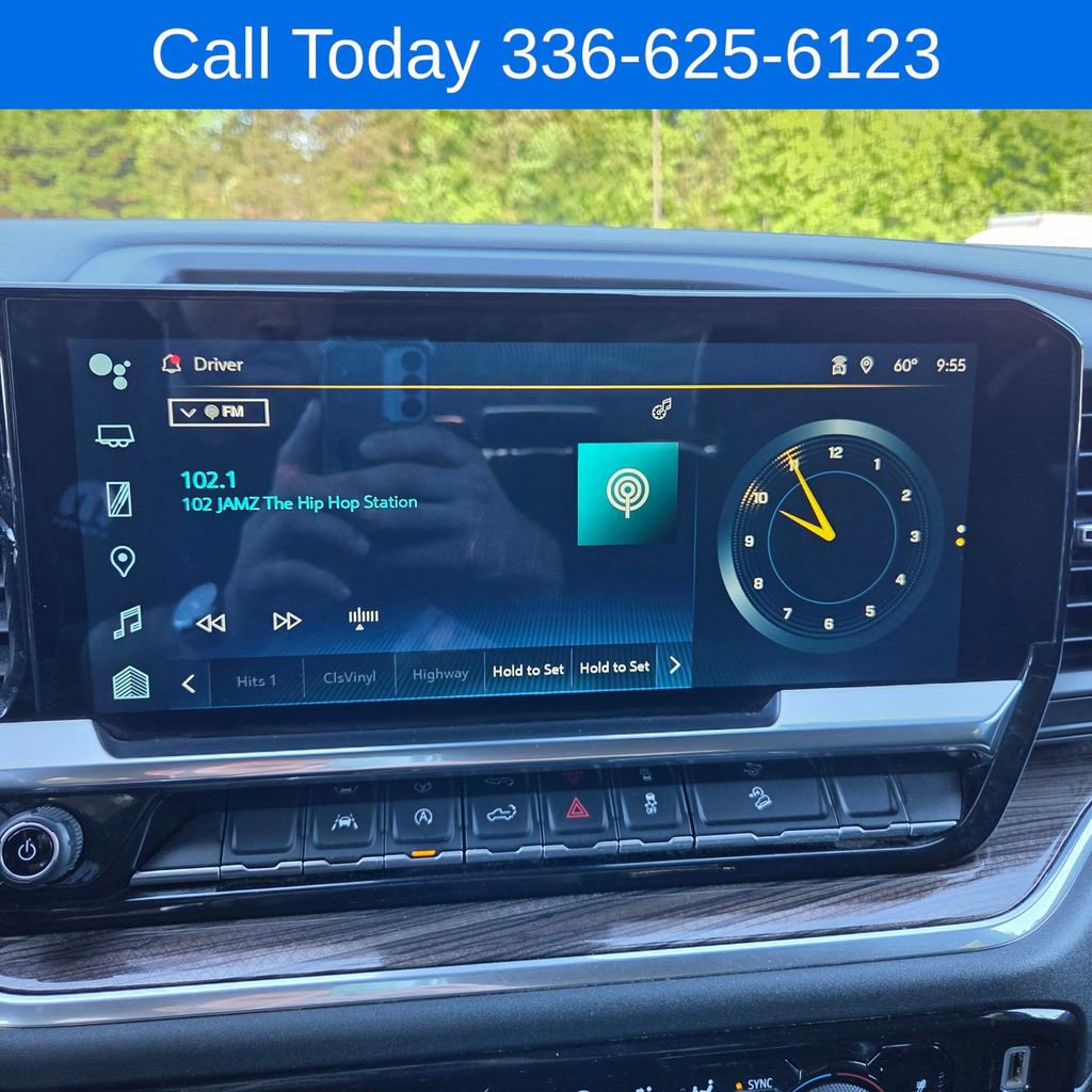 Used 2023 Chevrolet Silverado 1500 RST w/ Z71 Off-Road Package AWD/4WD image 18