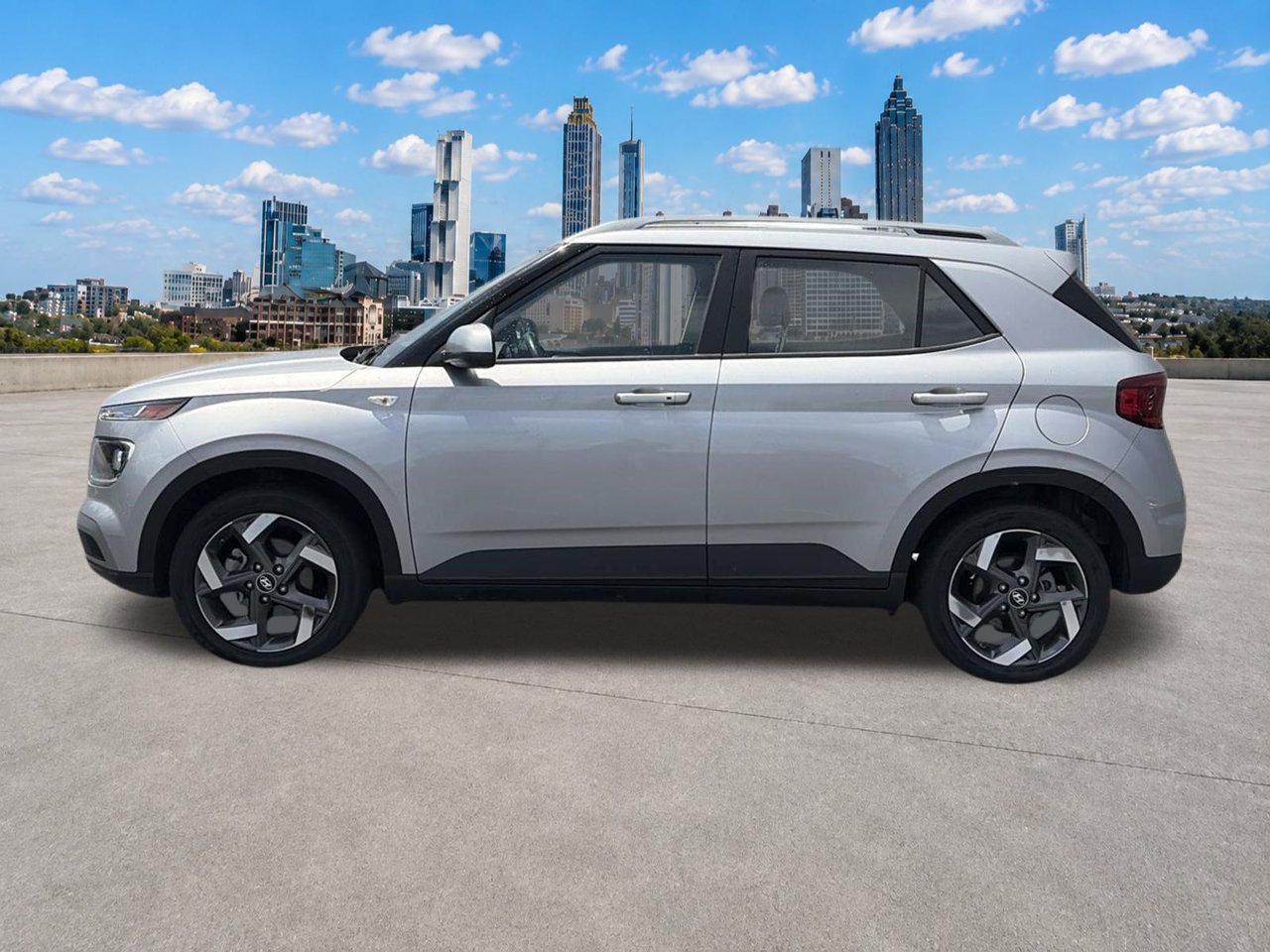 Used 2026 Hyundai Venue SEL FWD image 24