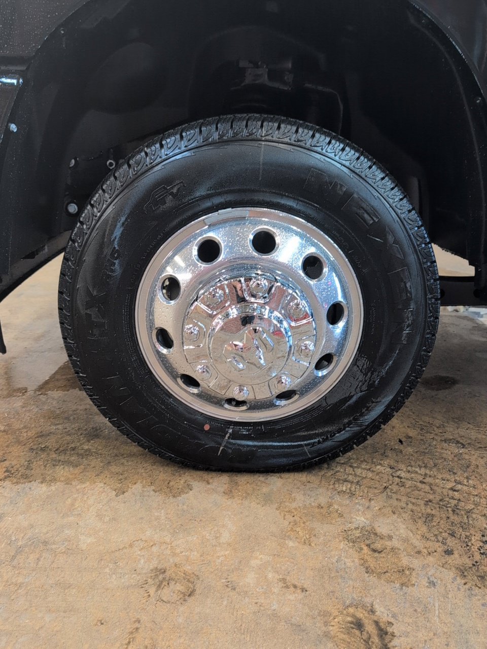 New 2026 RAM 3500 Laramie w/ Sport Appearance Package AWD/4WD image 13