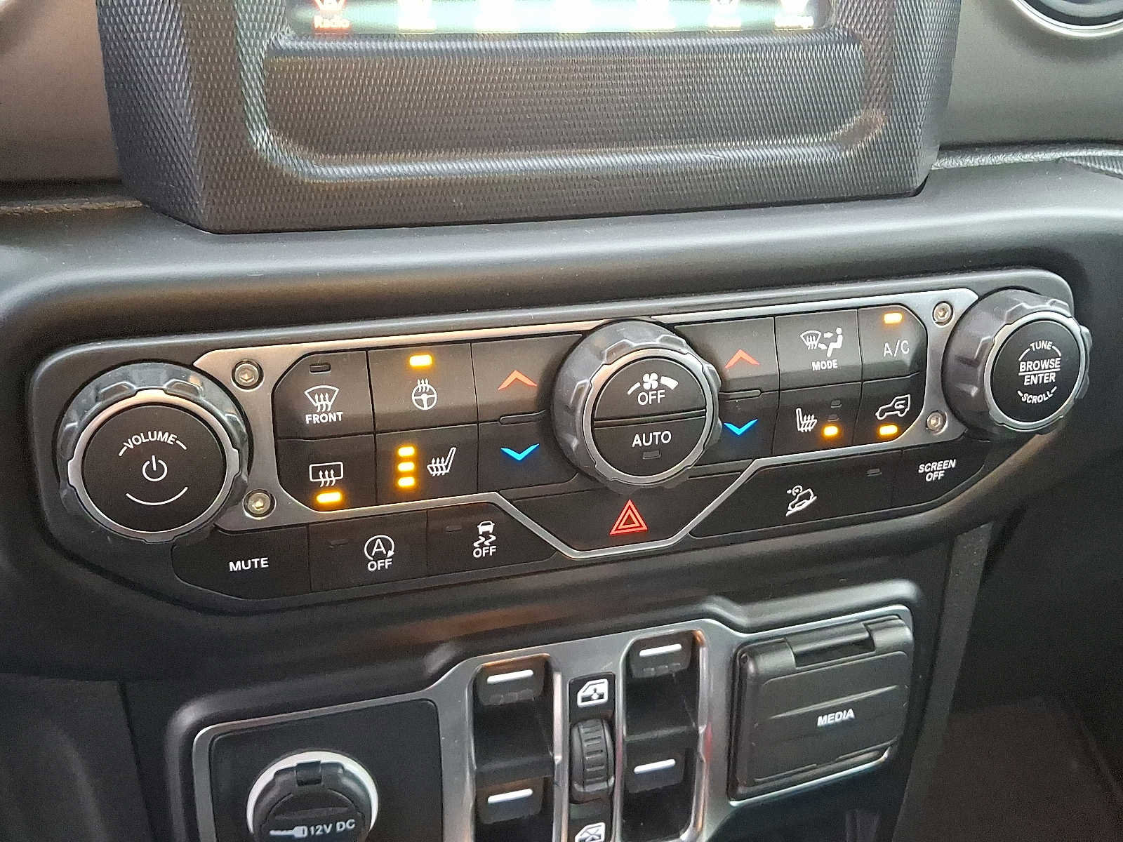 Used 2021 Jeep Gladiator Sport image 16