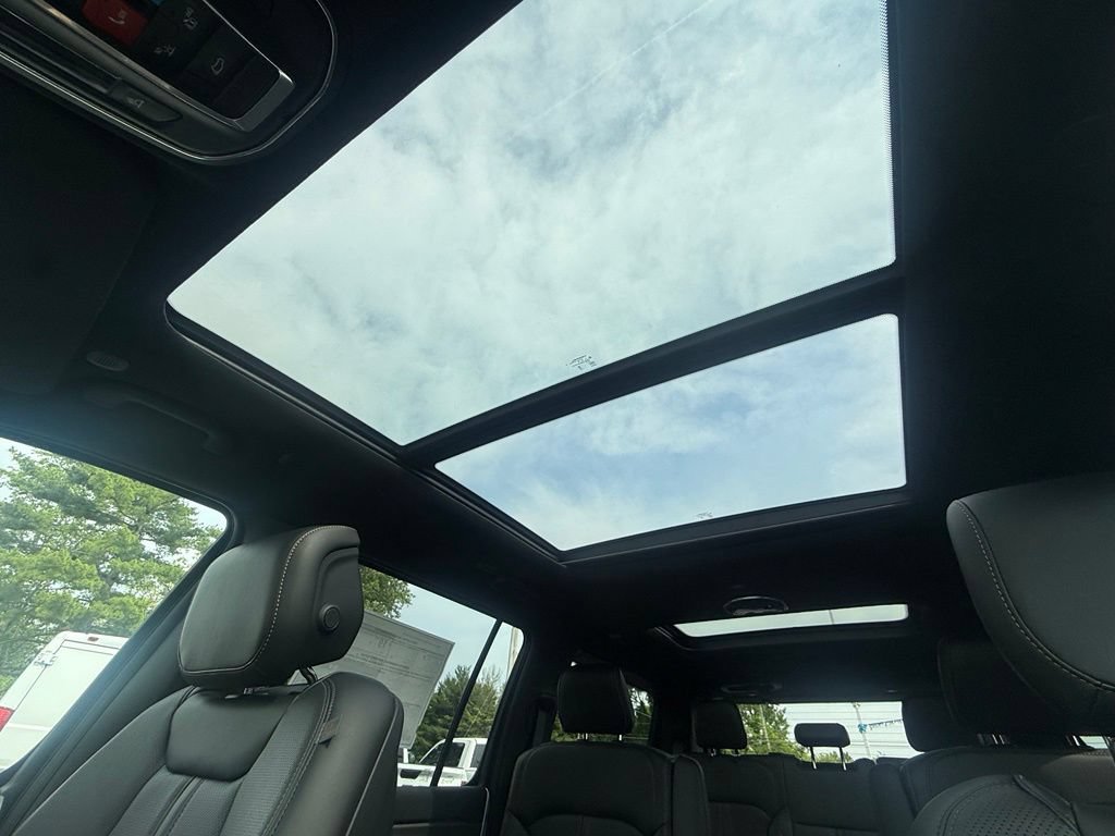 New 2026 Jeep Grand Wagoneer 4WD image 27