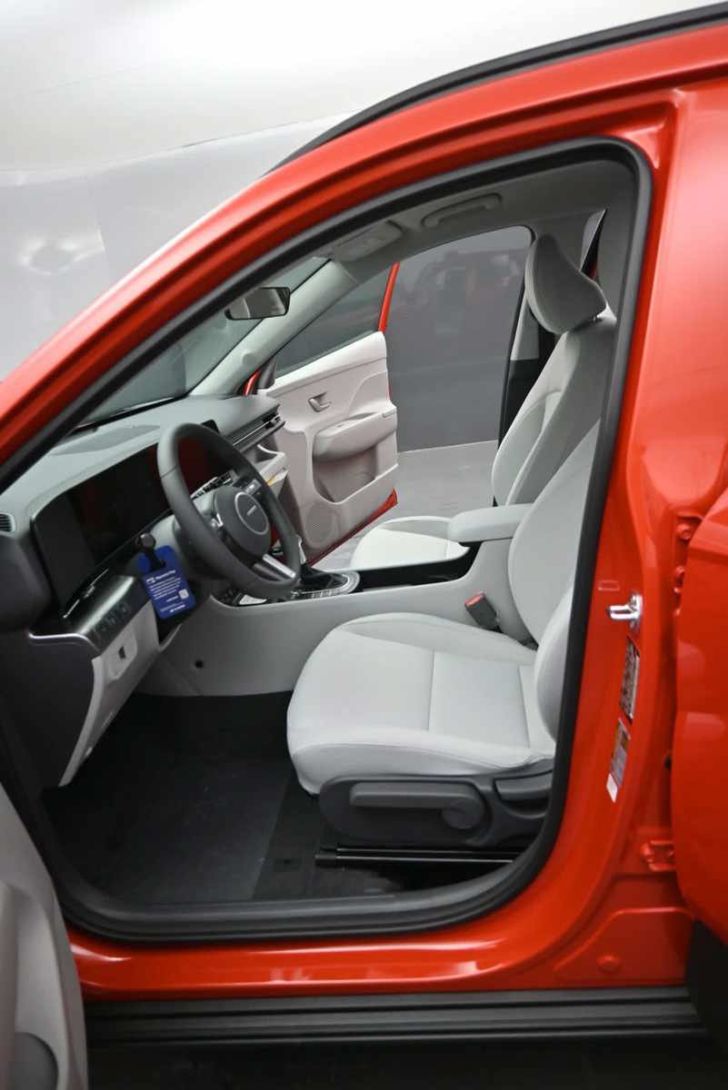 New 2026 Hyundai Kona SEL Sport AWD/4WD image 16