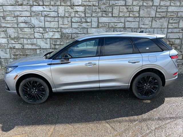 Used 2024 Lincoln Corsair AWD w/ Equipment Group 101A image 3