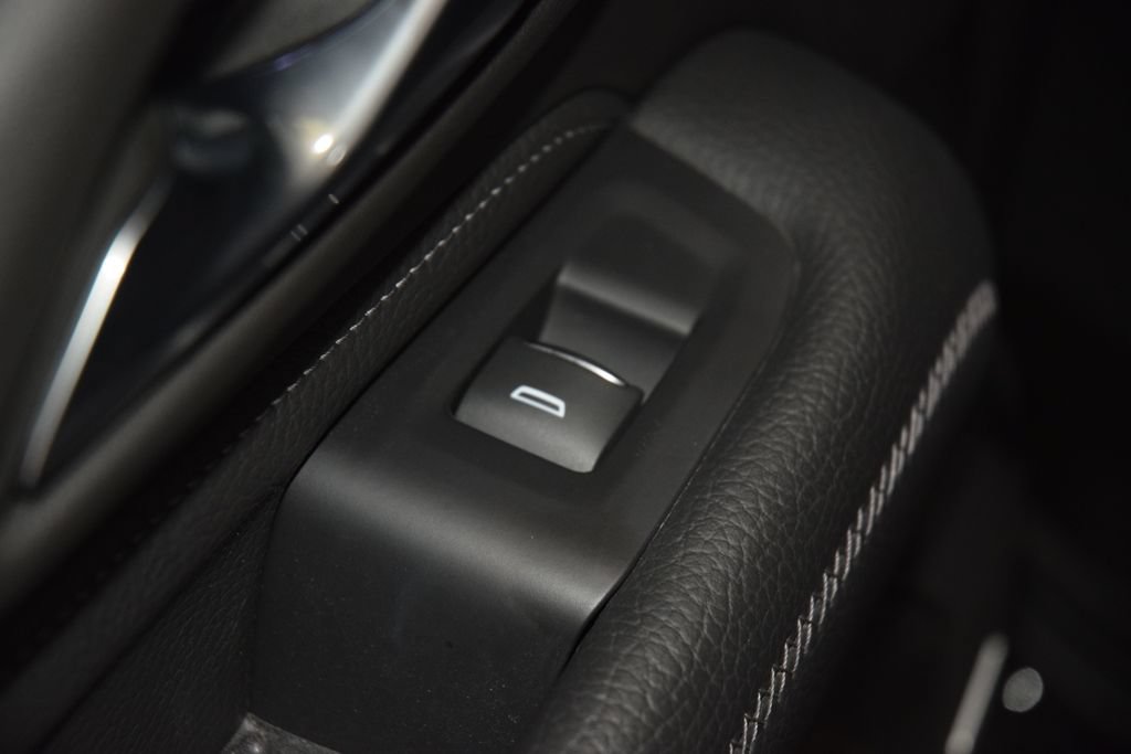 Used 2024 GMC Yukon XL Denali AWD/4WD image 48