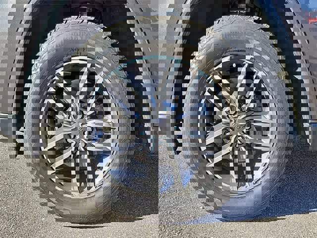 Used 2019 Jeep Grand Cherokee Limited image 39