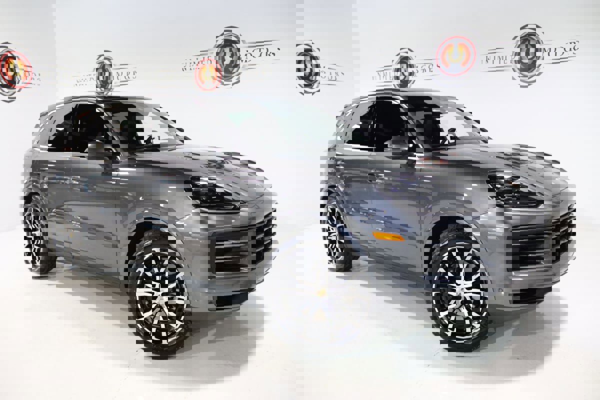 Used 2024 Porsche Cayenne image 83