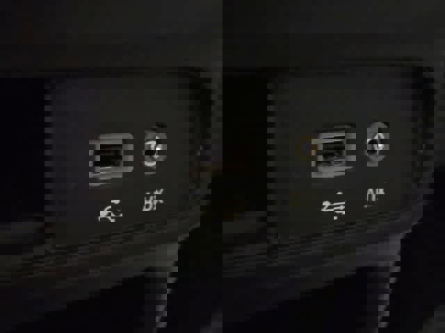 Used 2018 Chrysler Pacifica Touring Plus w/ S Appearance Package image 32