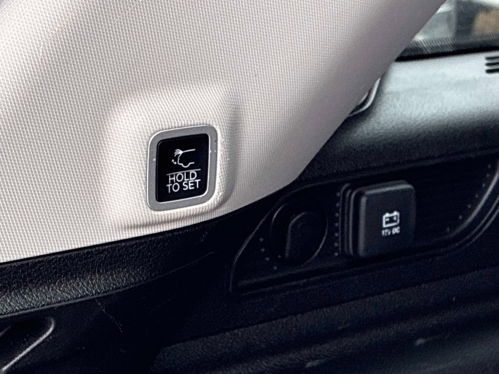 Certified 2023 Jeep Grand Cherokee 4WD 4xe w/ Luxury Tech Group II image 12