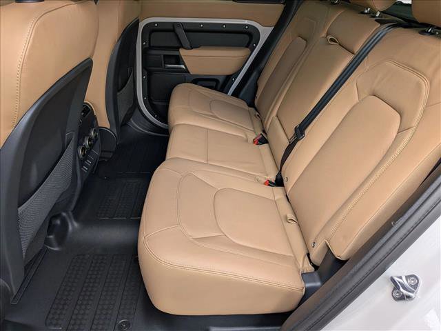 New 2026 Land Rover Defender 110 X-Dynamic SE image 15