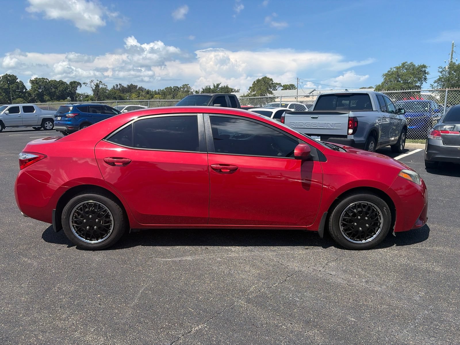 Used 2016 Toyota Corolla LE FWD image 8