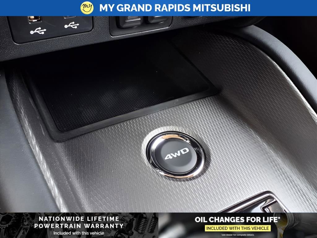 New 2025 Mitsubishi Outlander Sport LE image 21