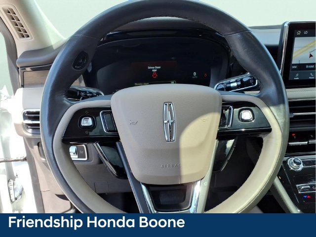 Used 2022 Lincoln Corsair Grand Touring w/ Towing Package AWD/4WD image 17