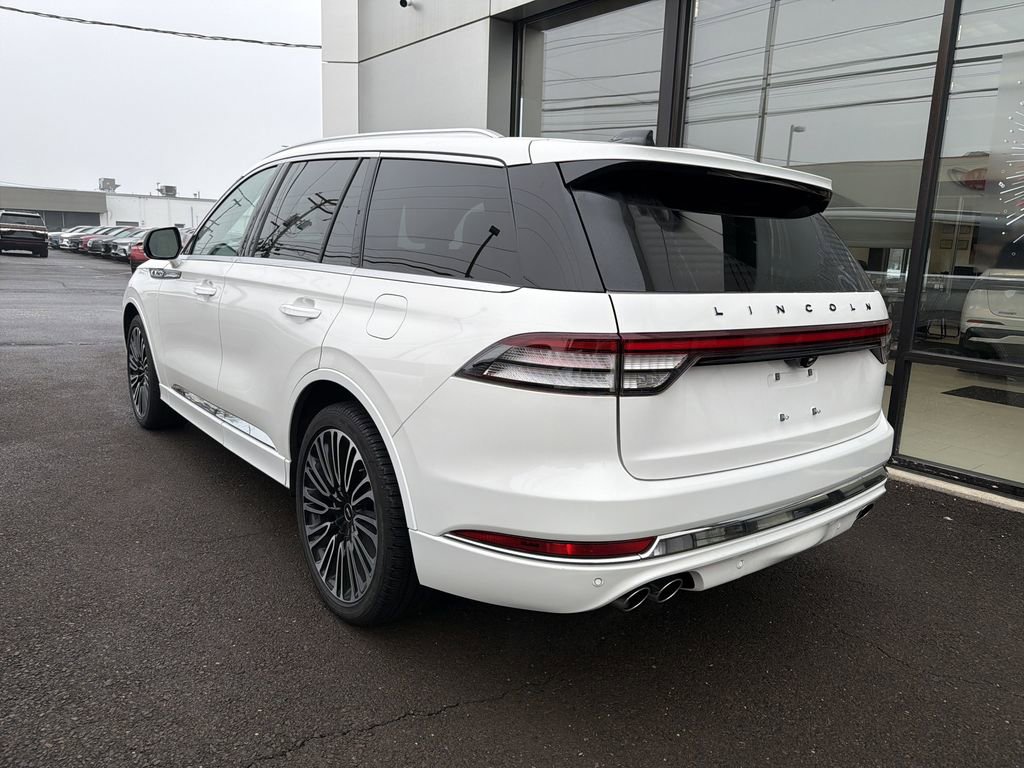New 2025 Lincoln Aviator Black Label image 2