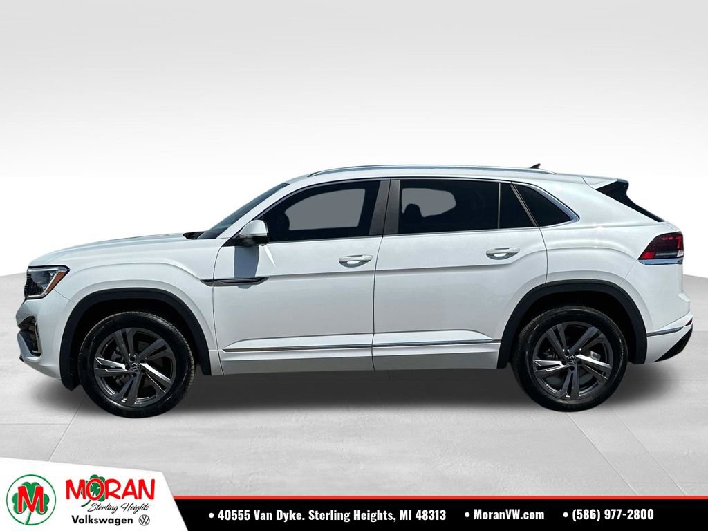 Certified 2024 Volkswagen Atlas Cross Sport SEL R-Line AWD/4WD image 2