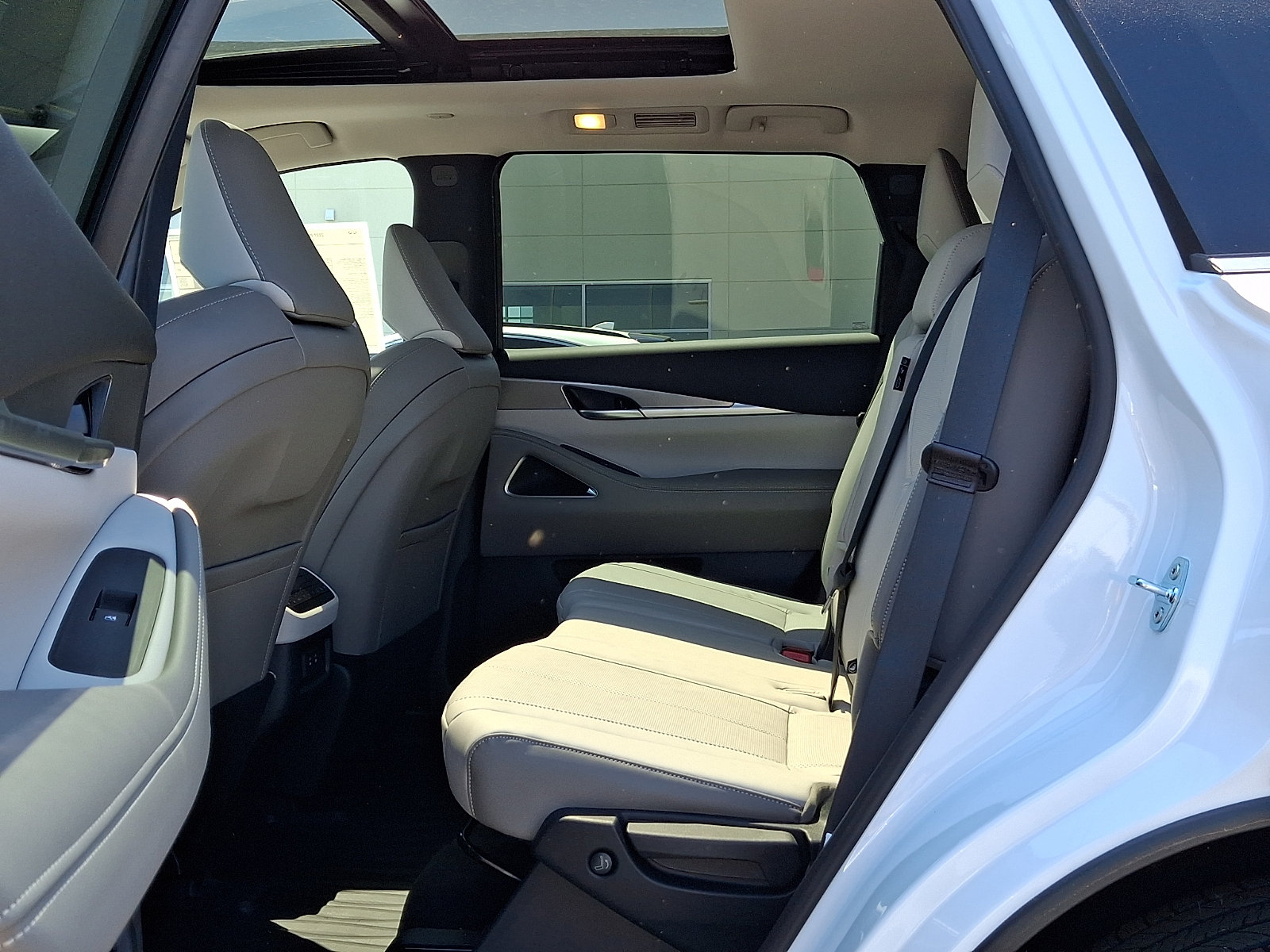 New 2027 INFINITI QX60 Luxe w/ Cargo Package AWD/4WD image 6