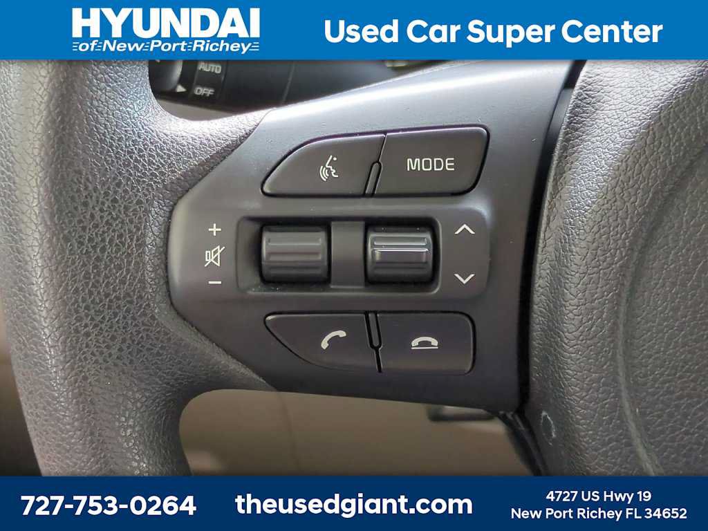 Used 2021 Kia Sedona LX FWD image 26