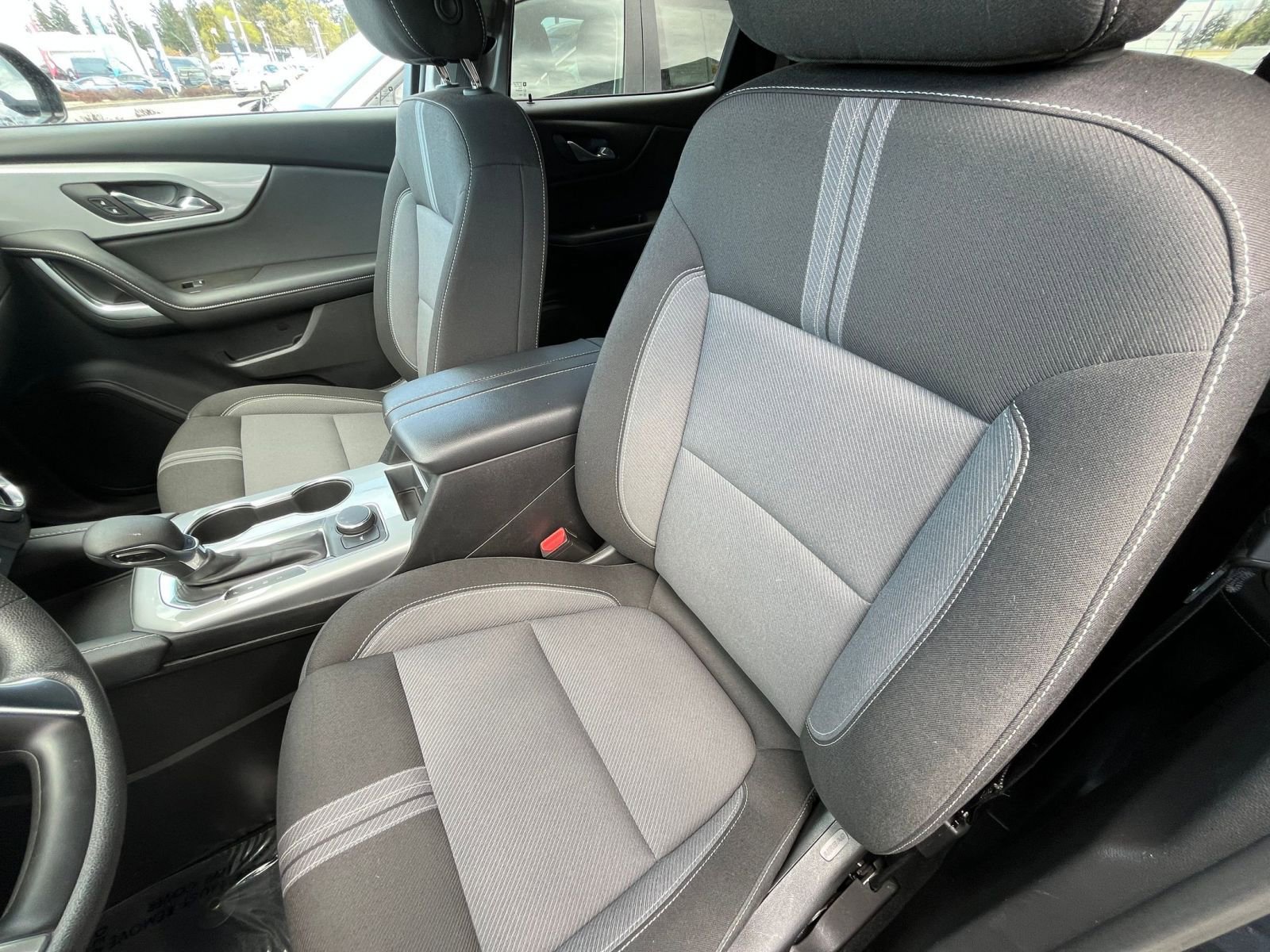 Used 2025 Chevrolet Blazer LT image 37