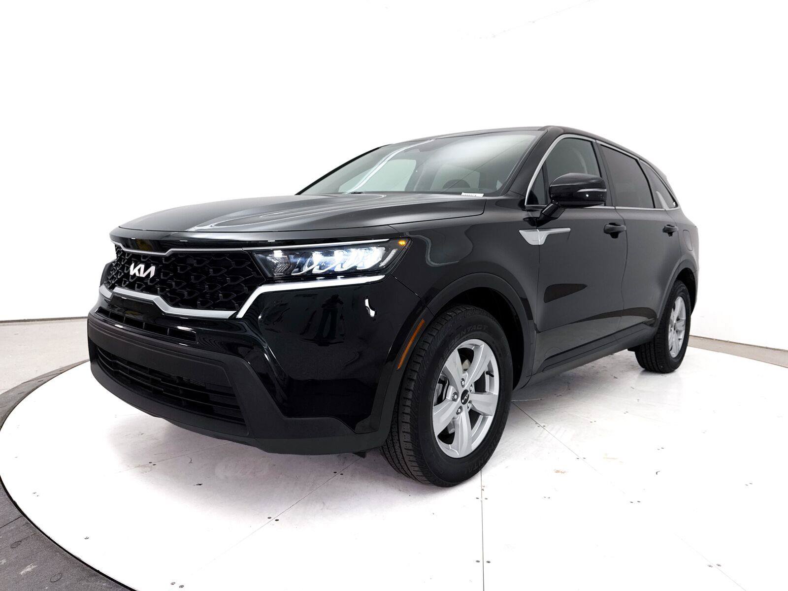 Used 2023 Kia Sorento LX FWD image 14
