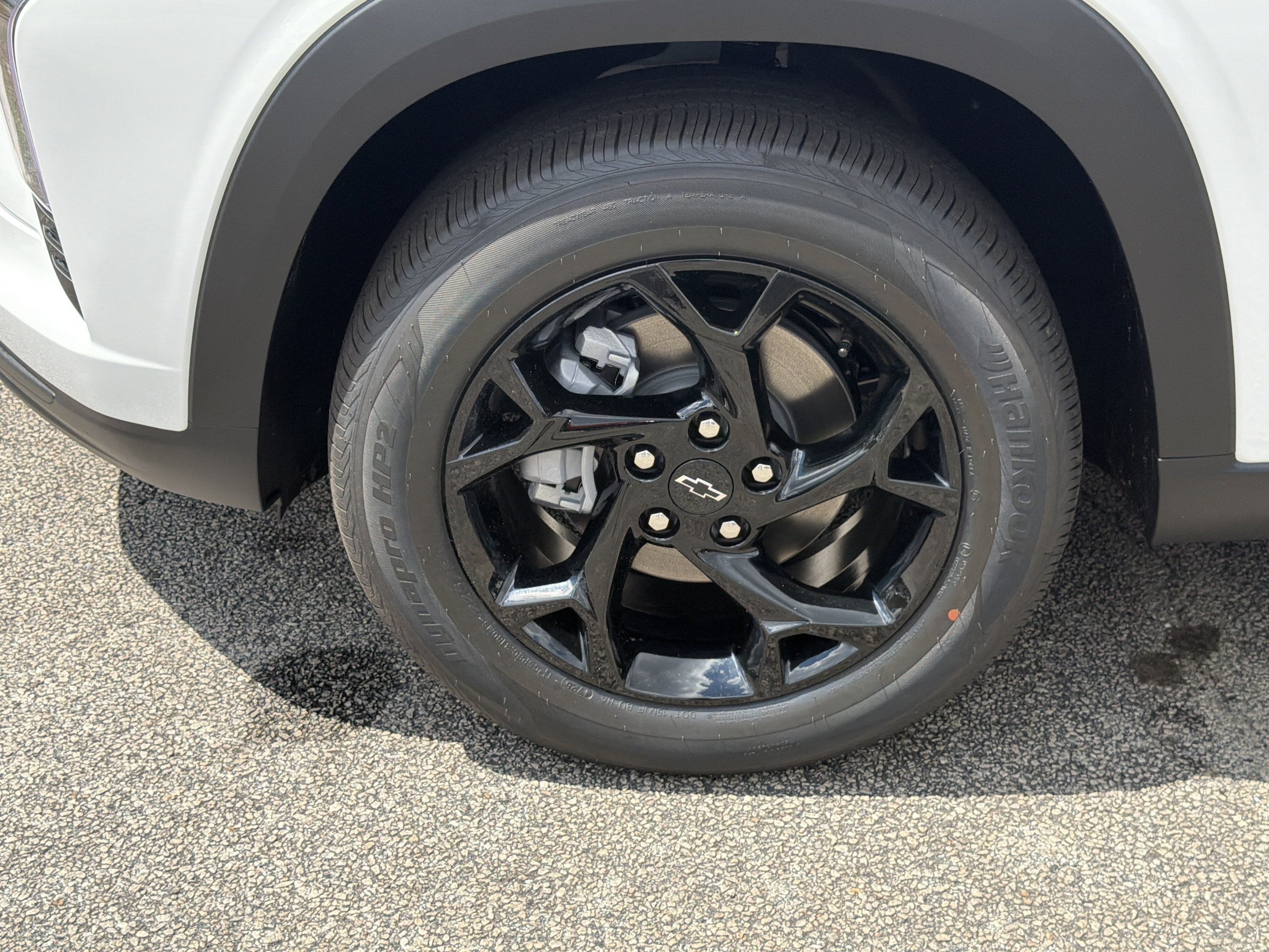 New 2026 Chevrolet Trax LT w/ Driver Confidence Package FWD image 9