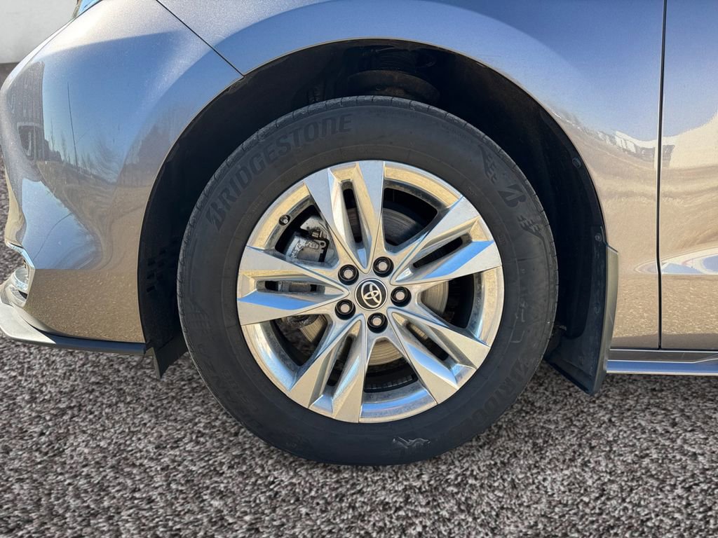 Certified 2023 Toyota Sienna XLE w/ XLE Plus Package image 21