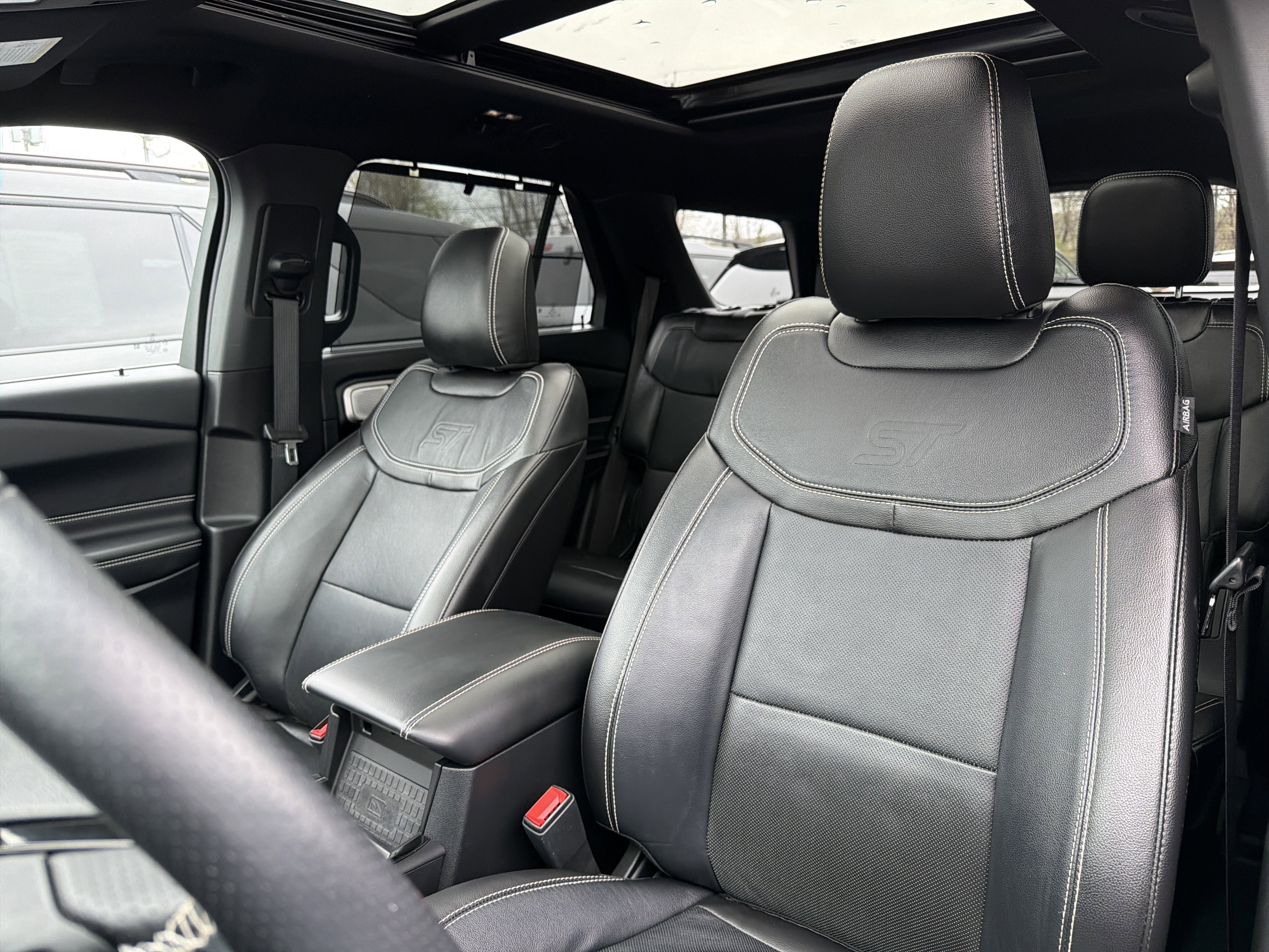 Used 2023 Ford Explorer ST w/ Equipment Group 401A AWD/4WD image 10
