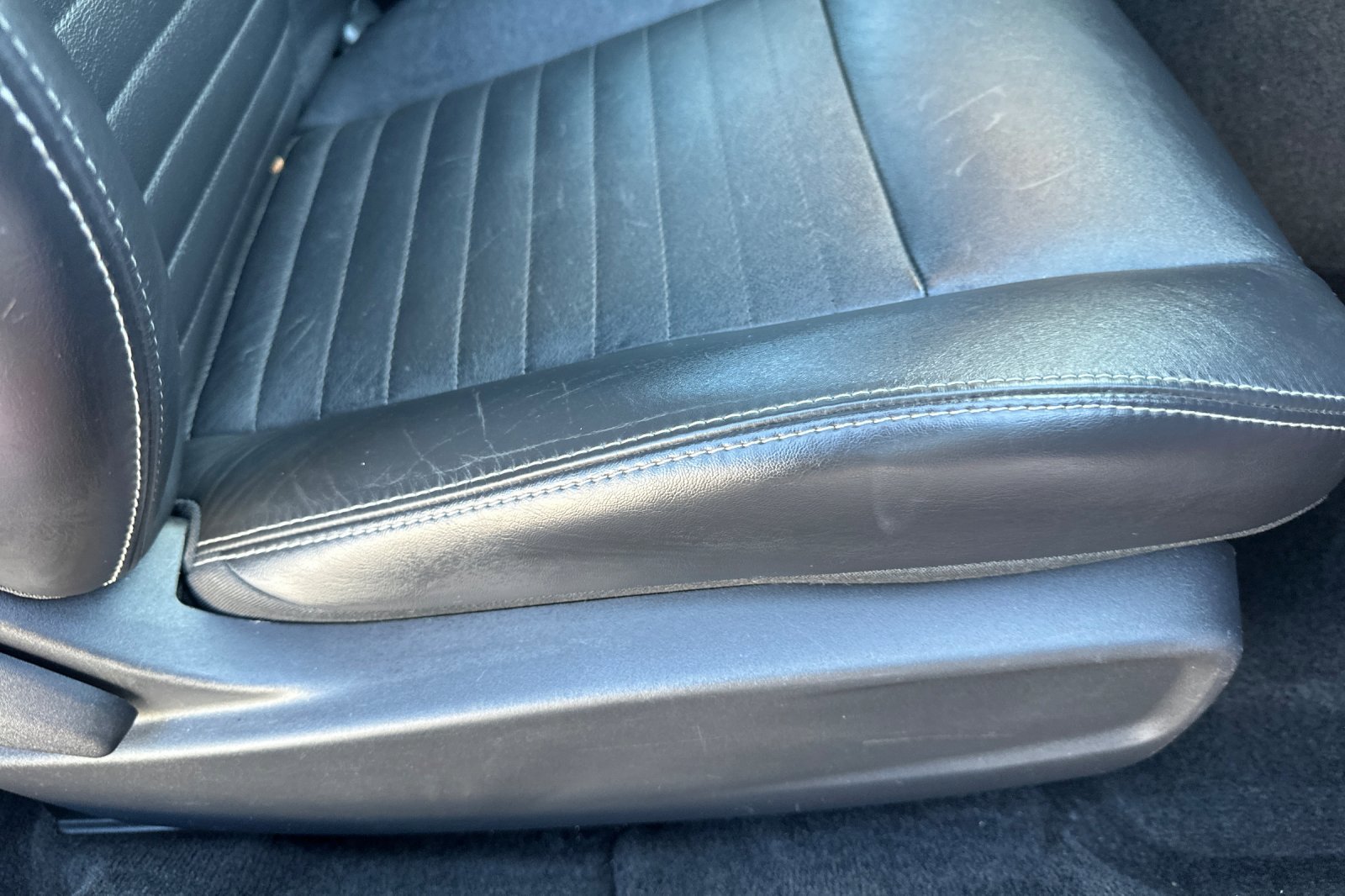 Used 2012 Dodge Challenger R/T image 21