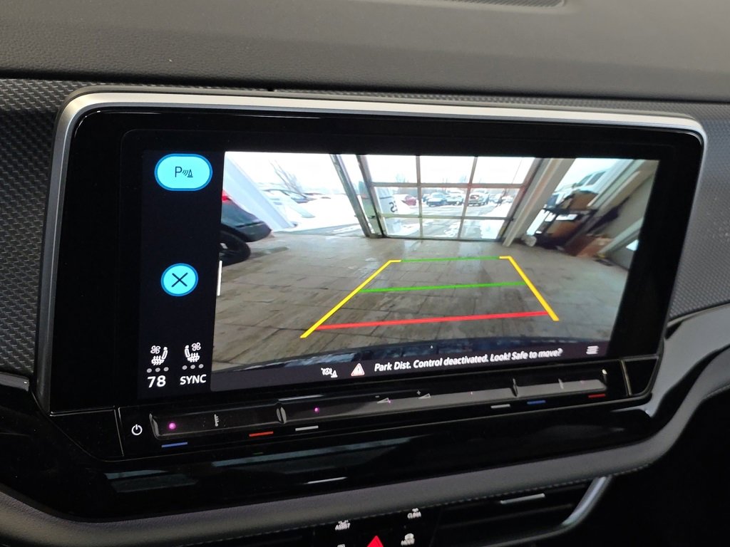 New 2024 Volkswagen Atlas Cross Sport SEL R-Line image 5