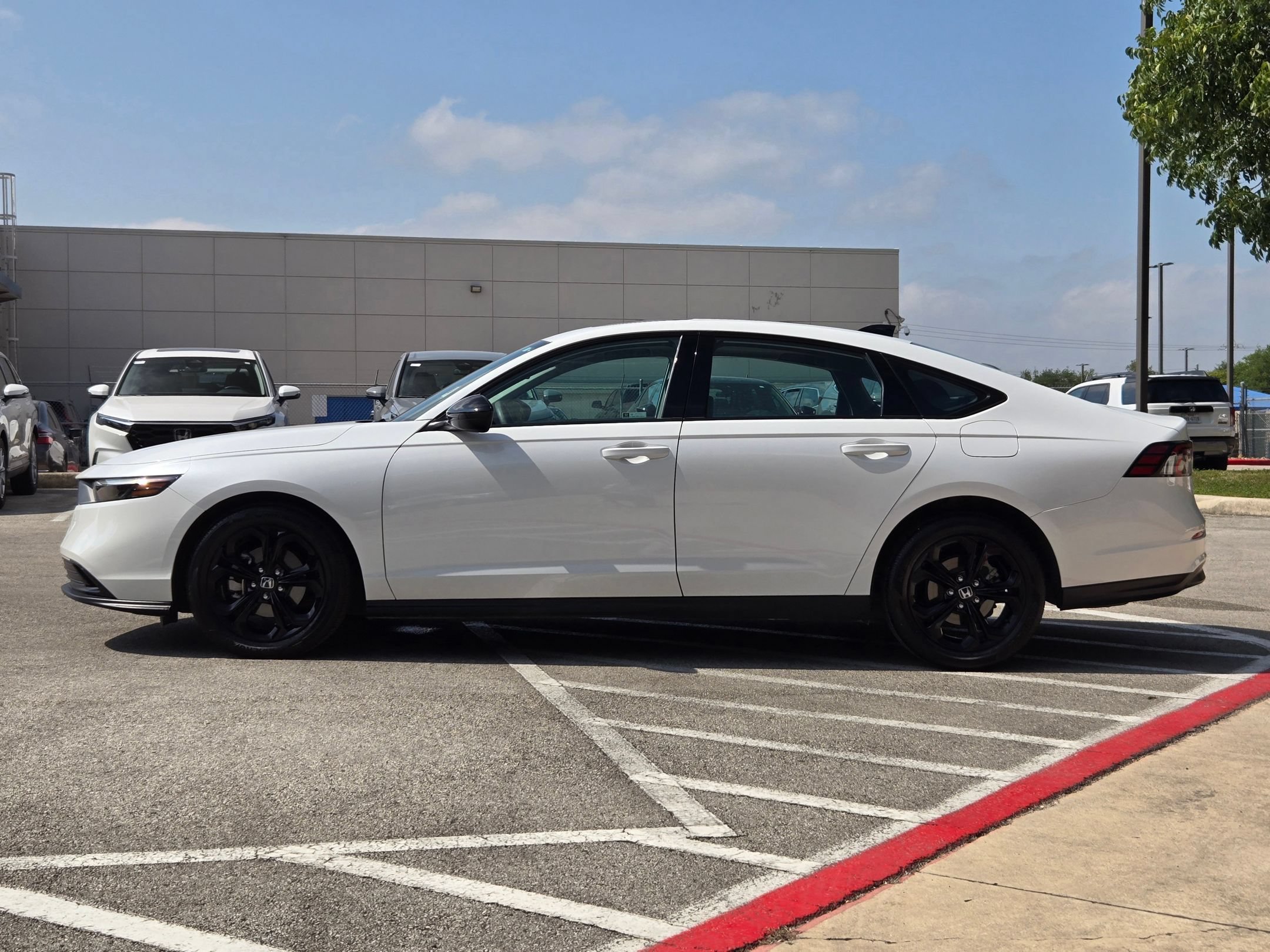 Certified 2025 Honda Accord SE image 6